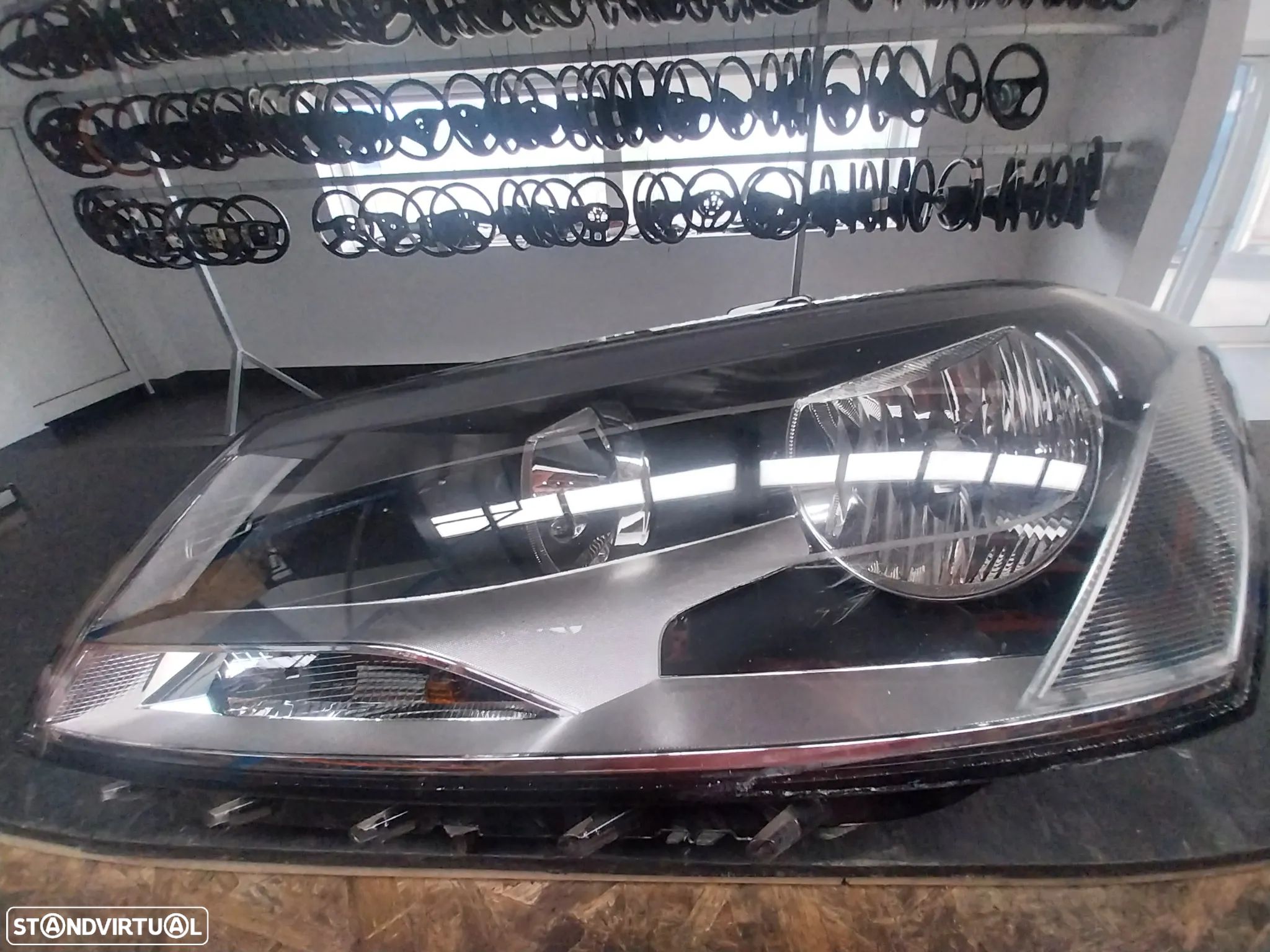 Farol esquerda VW Passat B7 Ref: 3AB941005 - 1