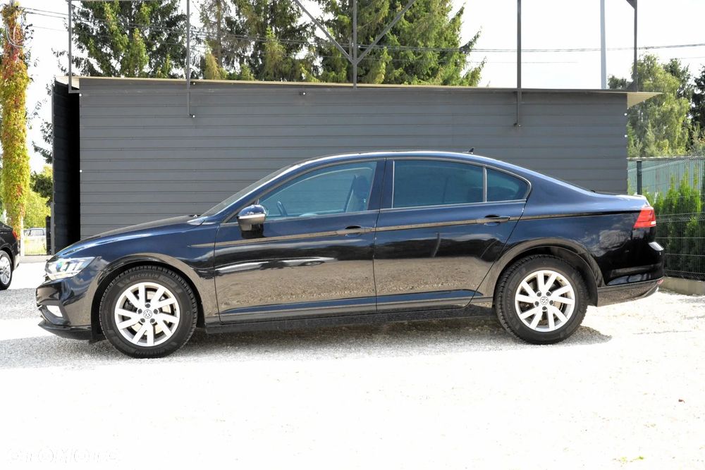 Volkswagen Passat 2.0 TDI EVO Essence DSG - 4