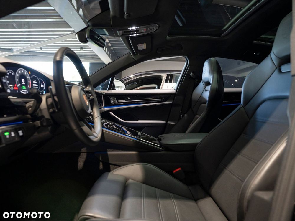 Porsche Panamera - 21