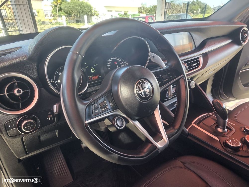 Alfa Romeo Stelvio 2.2 D Super AT8 Q4 - 7