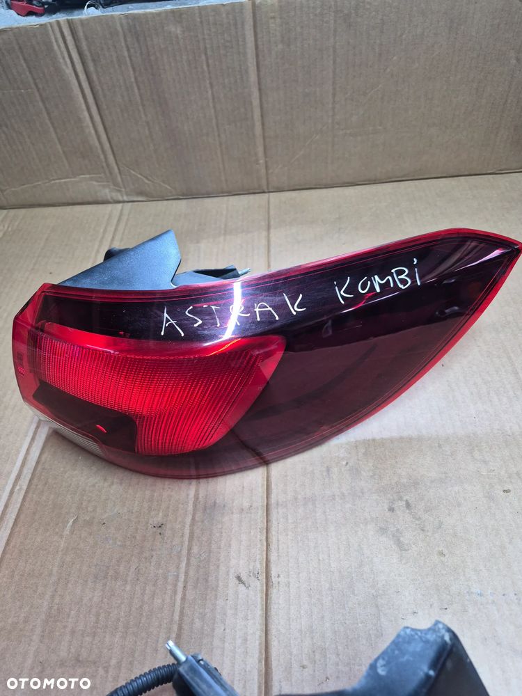Astra K kombi lampa tył lewa prawa - 4
