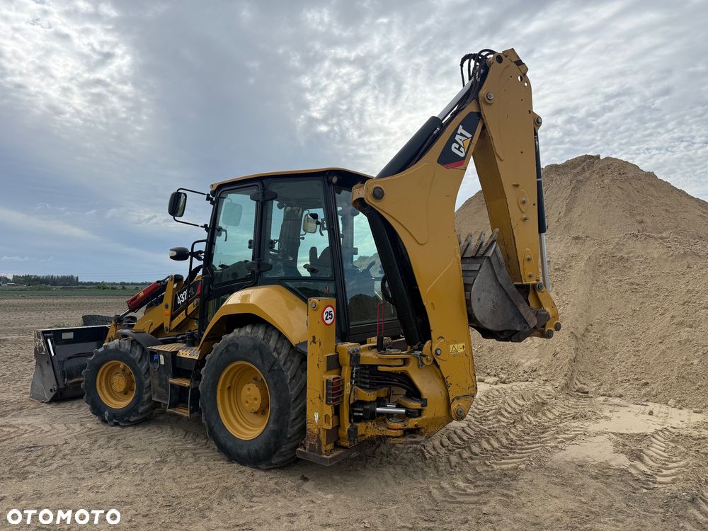Caterpillar 432F2 - 7