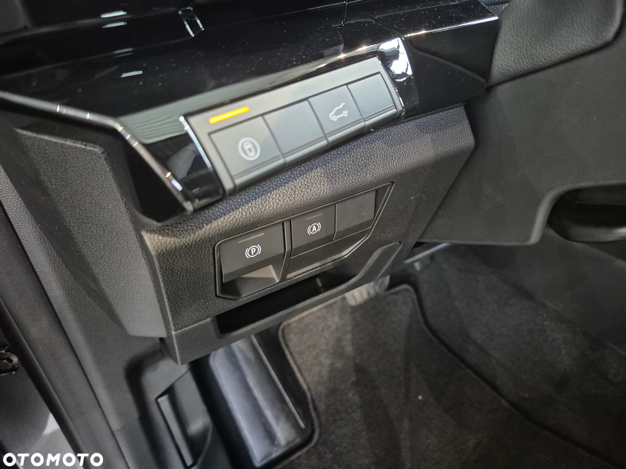 Renault Espace 1.2 E-Tech Full Hybrid 200 Iconic MMT 5os - 20