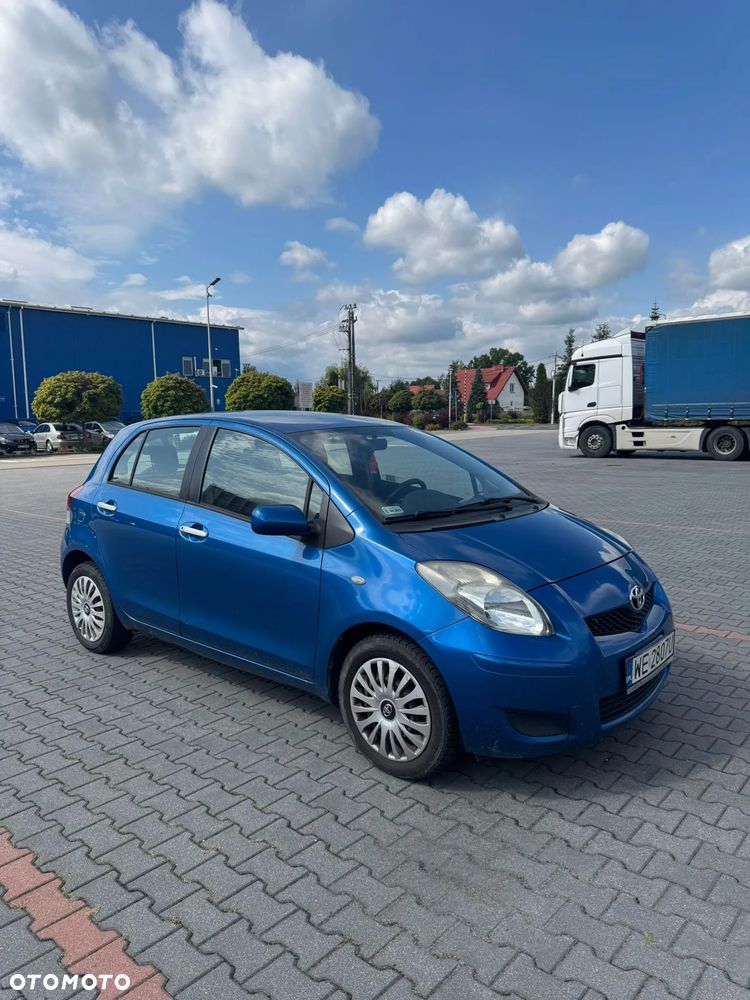 Toyota Yaris - 1