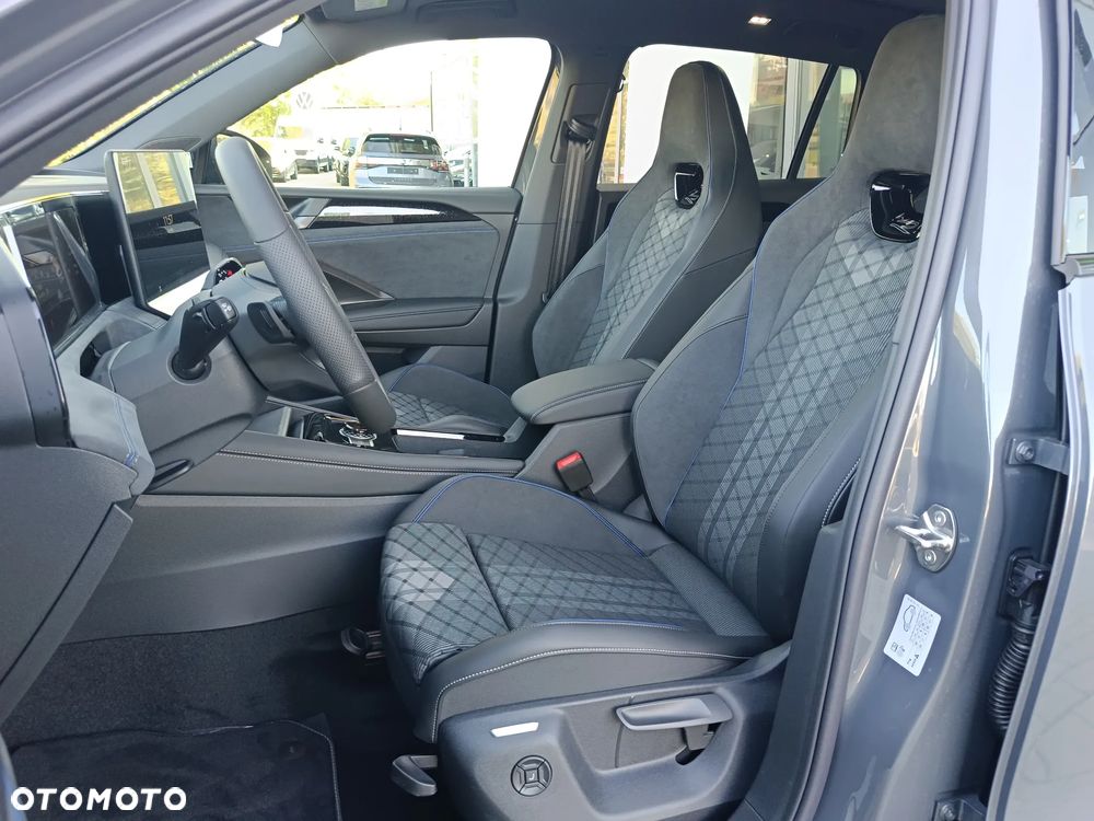 Volkswagen Tiguan 1.5 eHybrid PHEV 150kW R-Line Plus DSG - 23