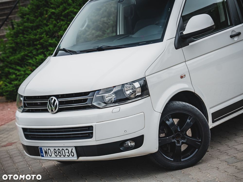 Volkswagen Multivan - 2