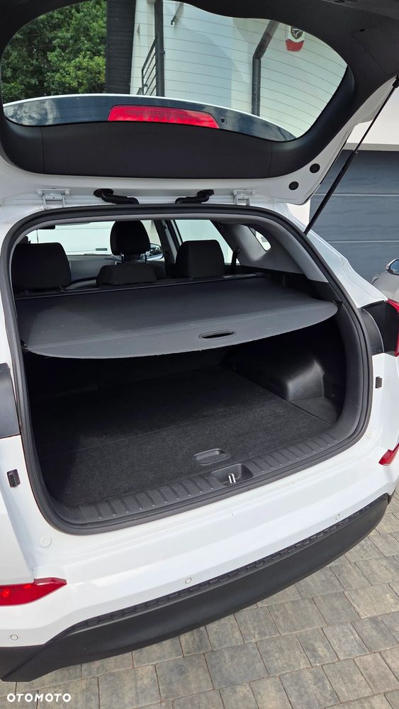Hyundai Tucson 1.6 GDI BlueDrive Classic 2WD - 17