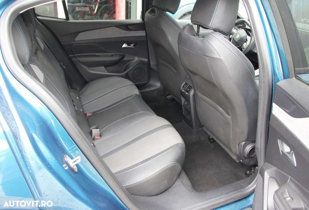 Peugeot 408 1.6L 180 PHEV Allure - 9