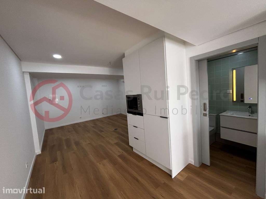 Apartamento Duplex T2+1 totalmente remodelado com logradouro no cen... - Grande imagem: 5/27