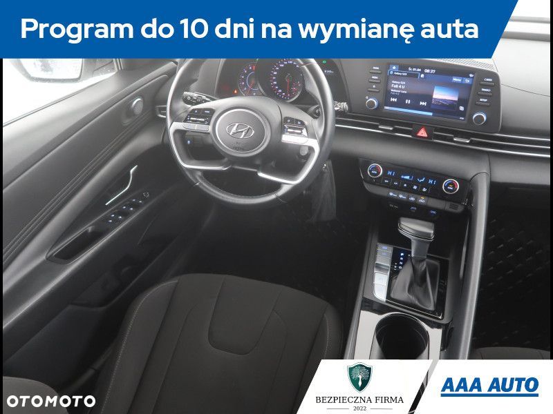 Hyundai Elantra - 9