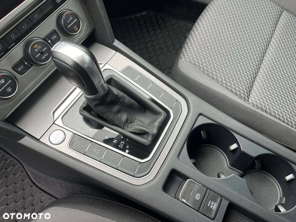 Volkswagen Passat 1.4 TSI BMT ACT Trendline DSG - 13