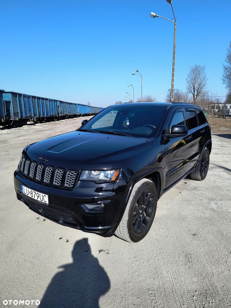 Jeep Grand Cherokee - 14