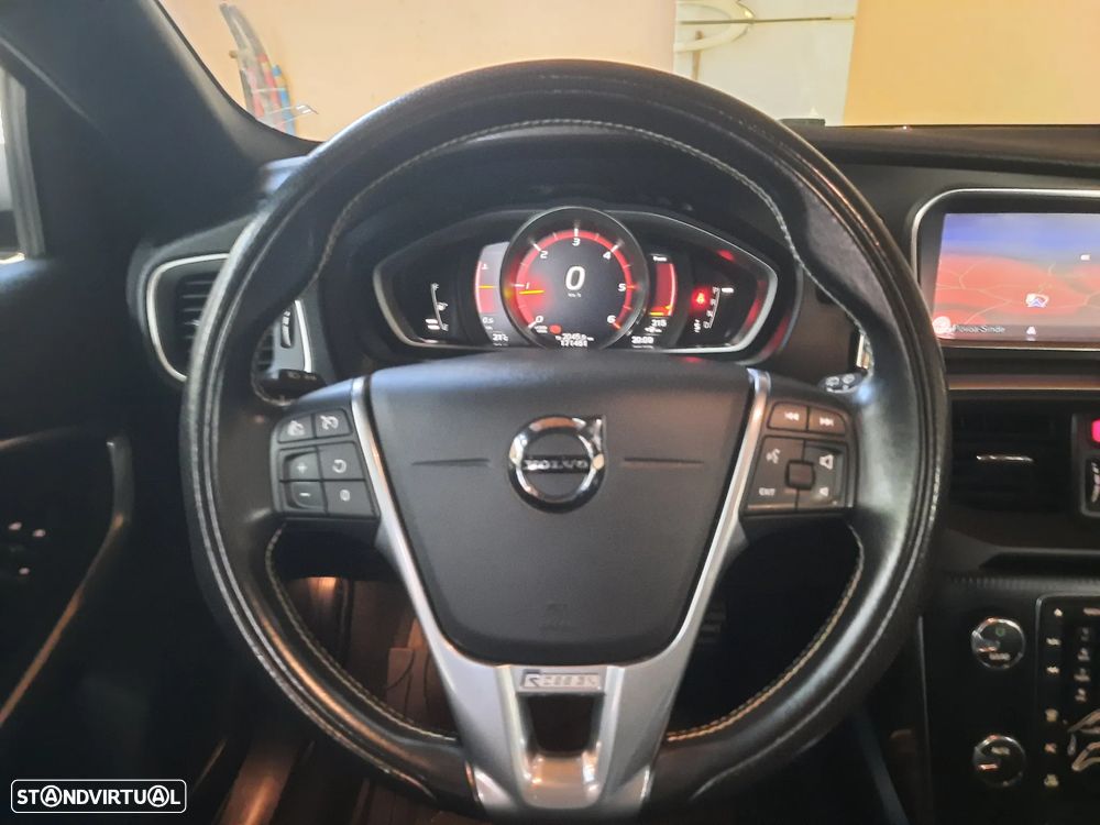 Volvo V40 D2 Geartronic RDesign - 27