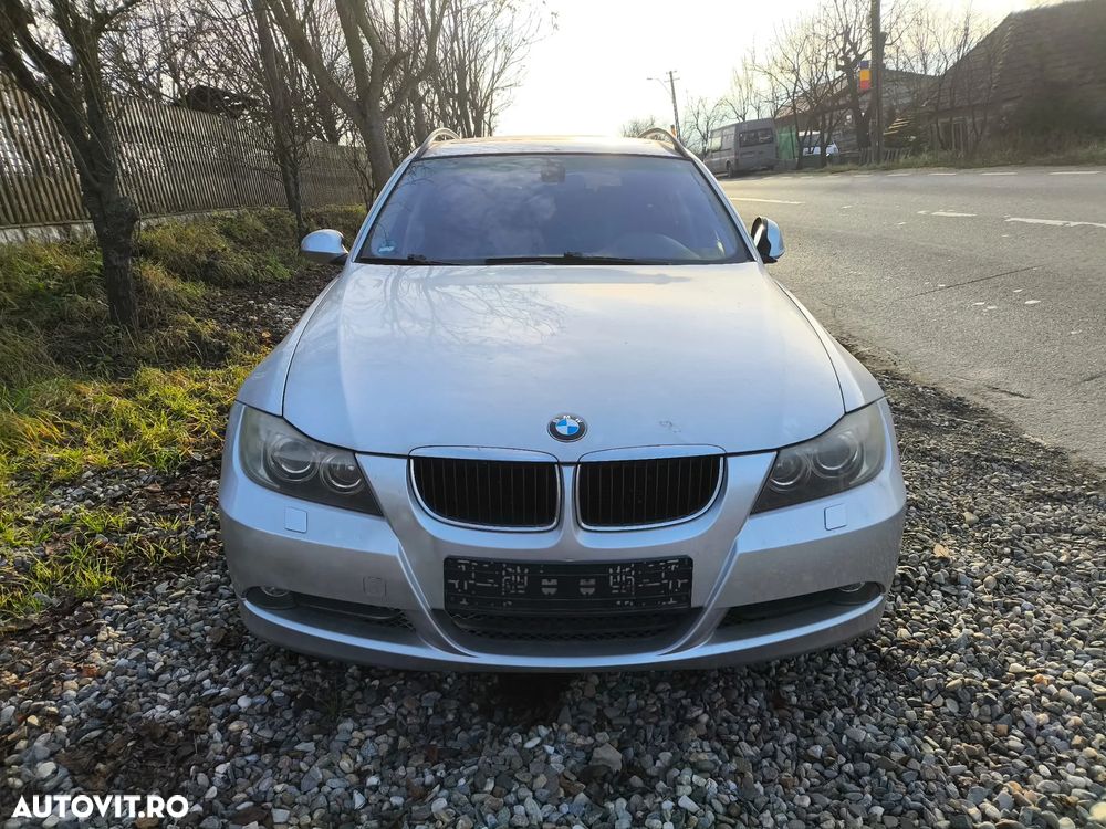 BMW Seria 3 320i Touring - 5