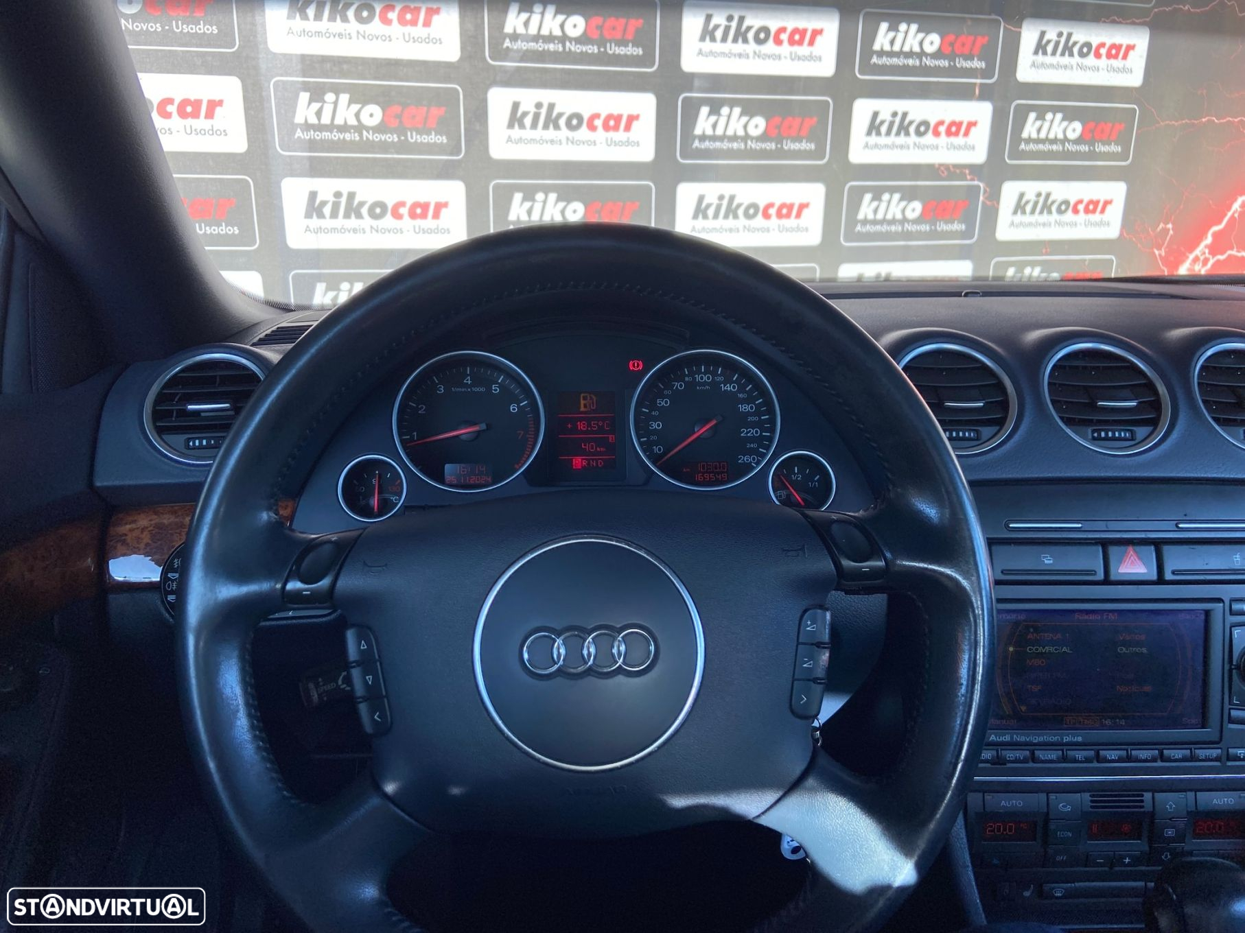 Audi A4 Cabrio 2.4 Multitronic Exclu. - 23