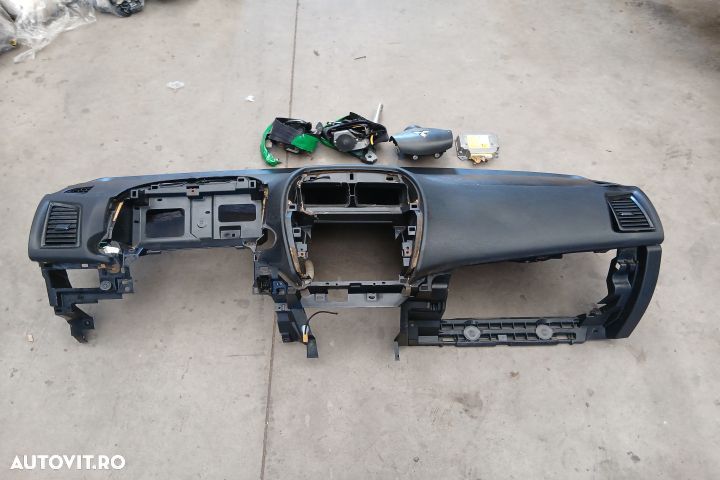 Kit airbag cu plansa de bord 4K7AZE1BEFB 6176502 6066746 E40435094 70 - 4