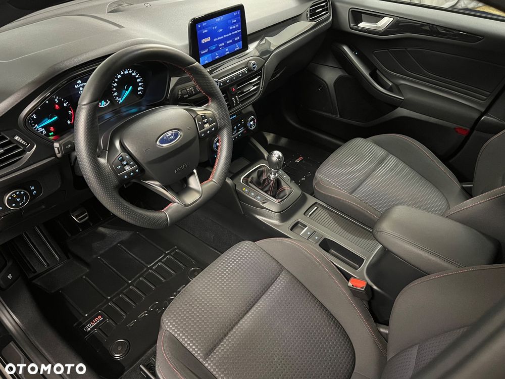 Ford Focus 1.5 EcoBoost ST-Line - 21