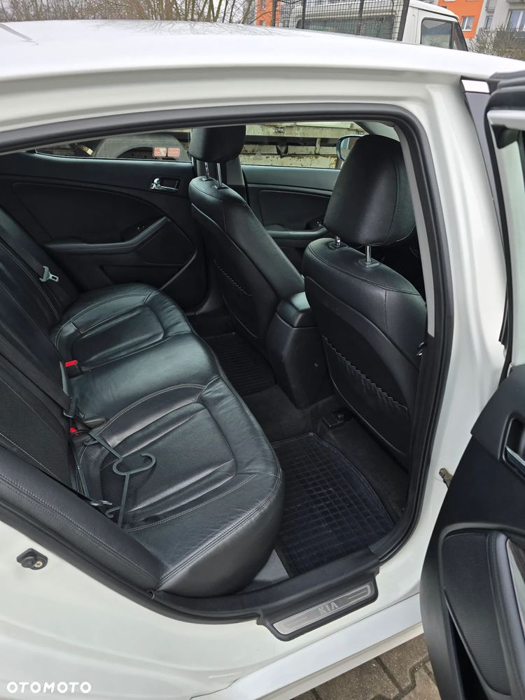 Kia Optima 2.0 L - 4