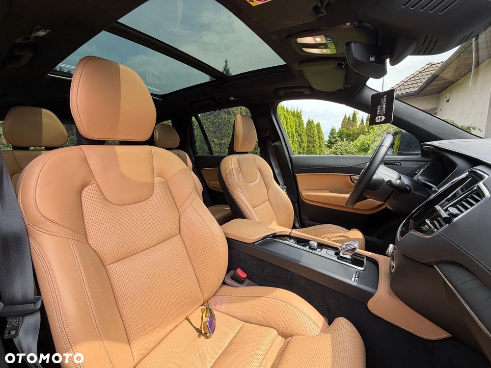 Volvo XC 90 B5 B AWD Plus Dark 7os - 22