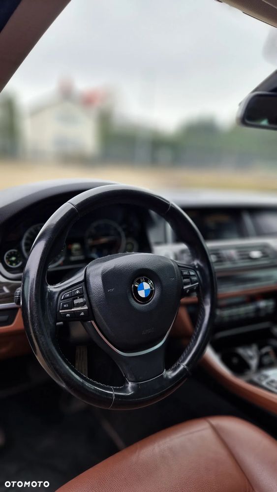 BMW Seria 5 520d xDrive Luxury Line - 16