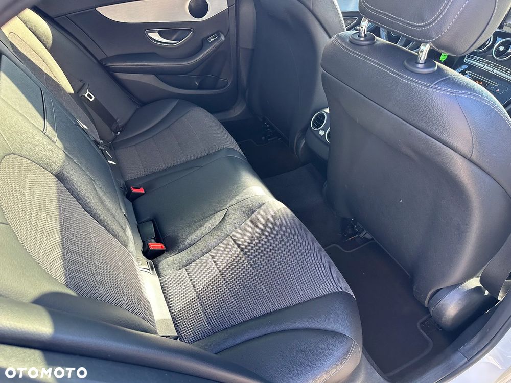 Mercedes-Benz Klasa C 220 (BlueTEC) d T 7G-TRONIC Avantgarde - 17