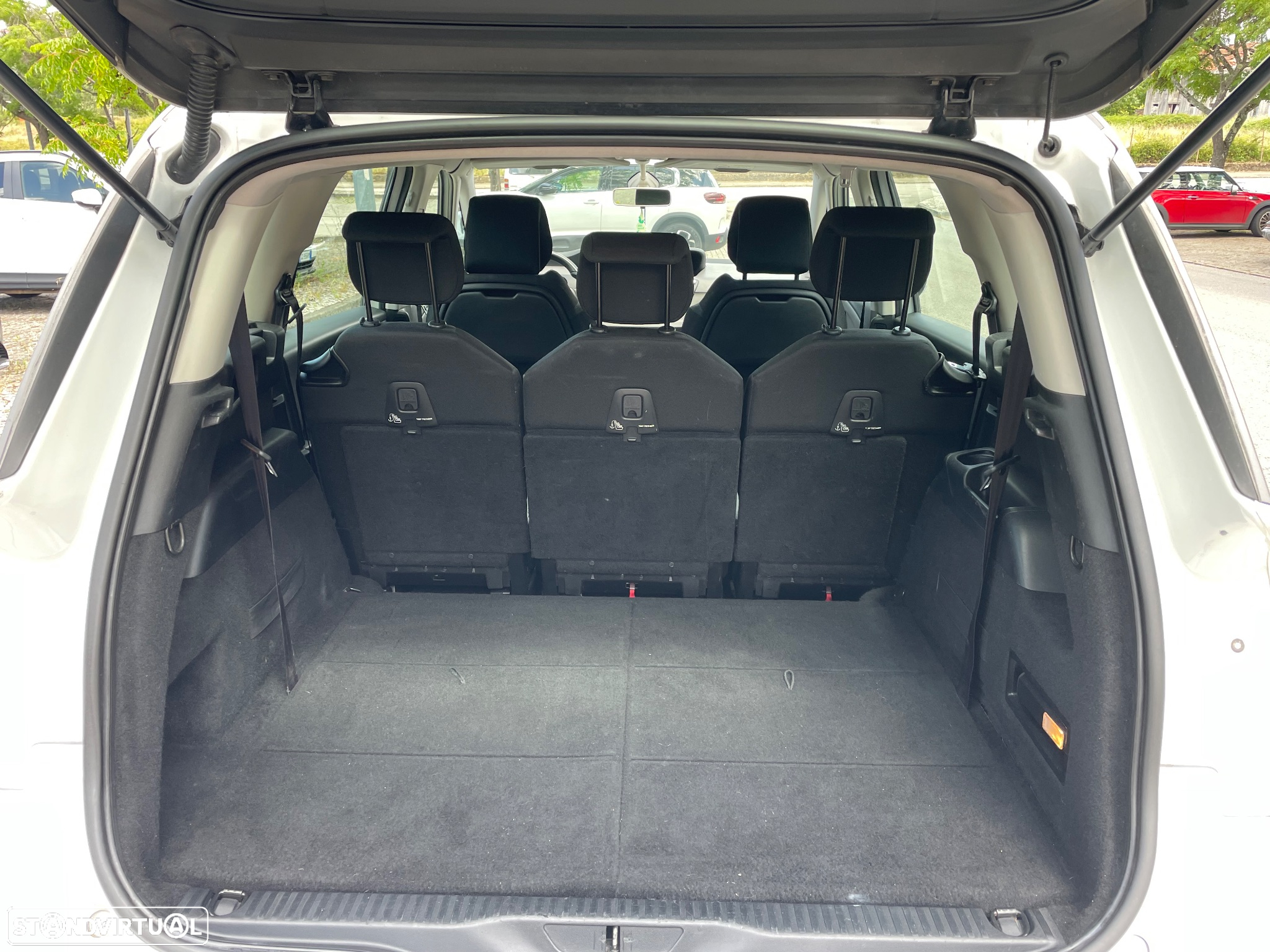 Citroën C4 Grand Picasso 1.6 e-HDi Exclusive - 16