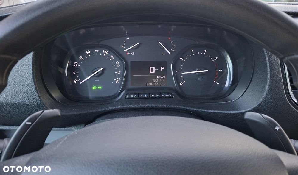 Opel Vivaro - 11