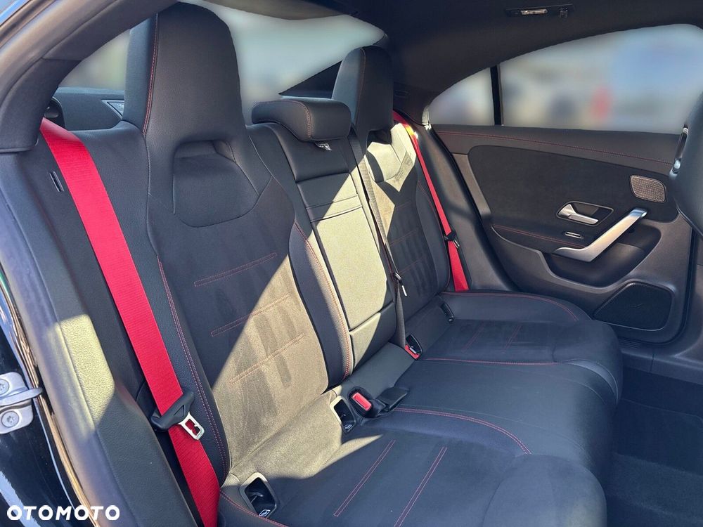 Mercedes-Benz CLA AMG 35 mHEV 4-Matic 8G-DCT - 23