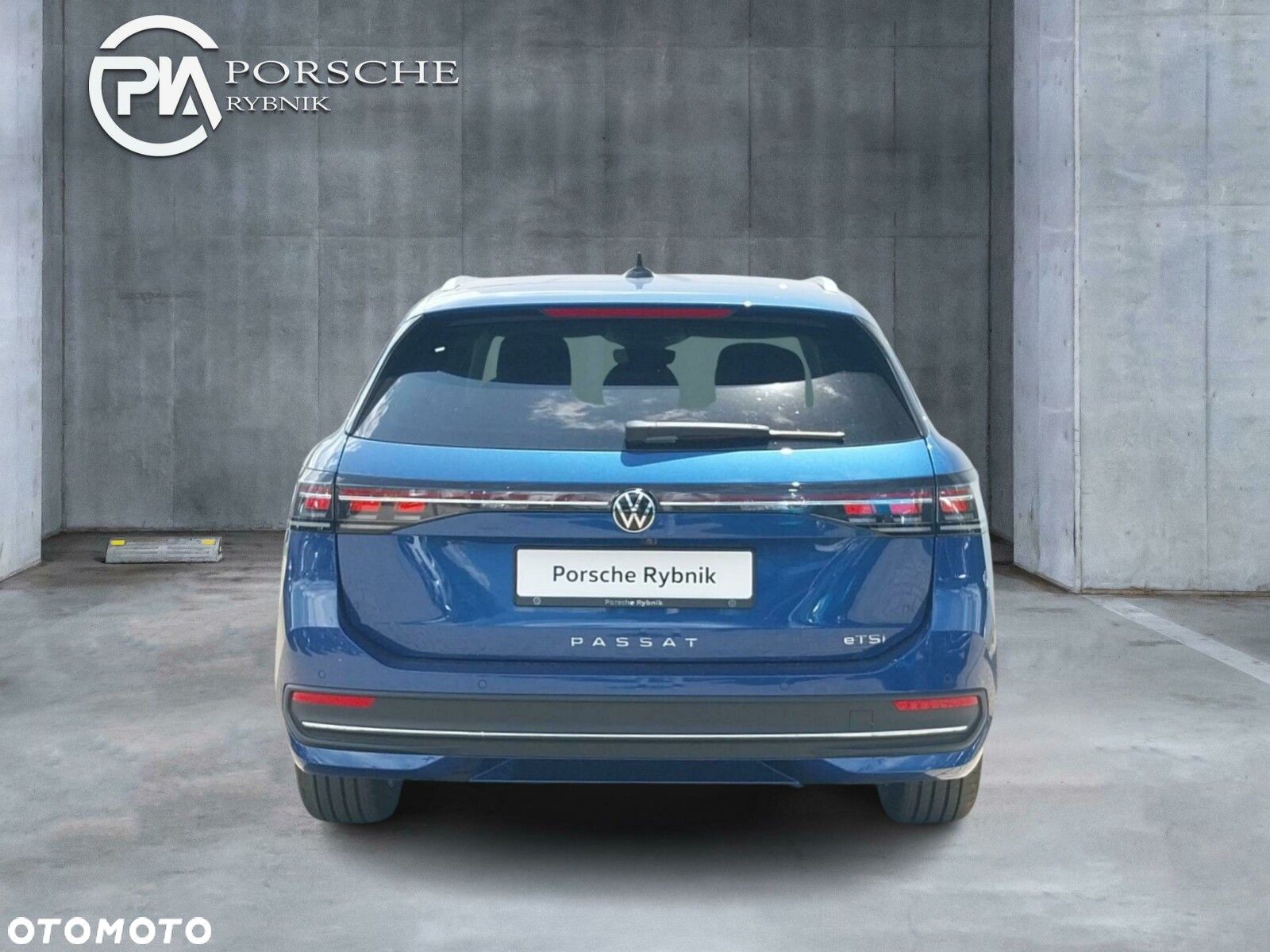 Volkswagen Passat - 4