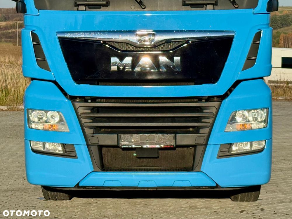 MAN TGX 26.420 / FIRANKA / WINDA / 23 EUROPALETY / 6x2 / AUTOMAT / EURO 6 / OŚ PODNOSZONA / DUŻA KABINA / 2019 ROK - 16
