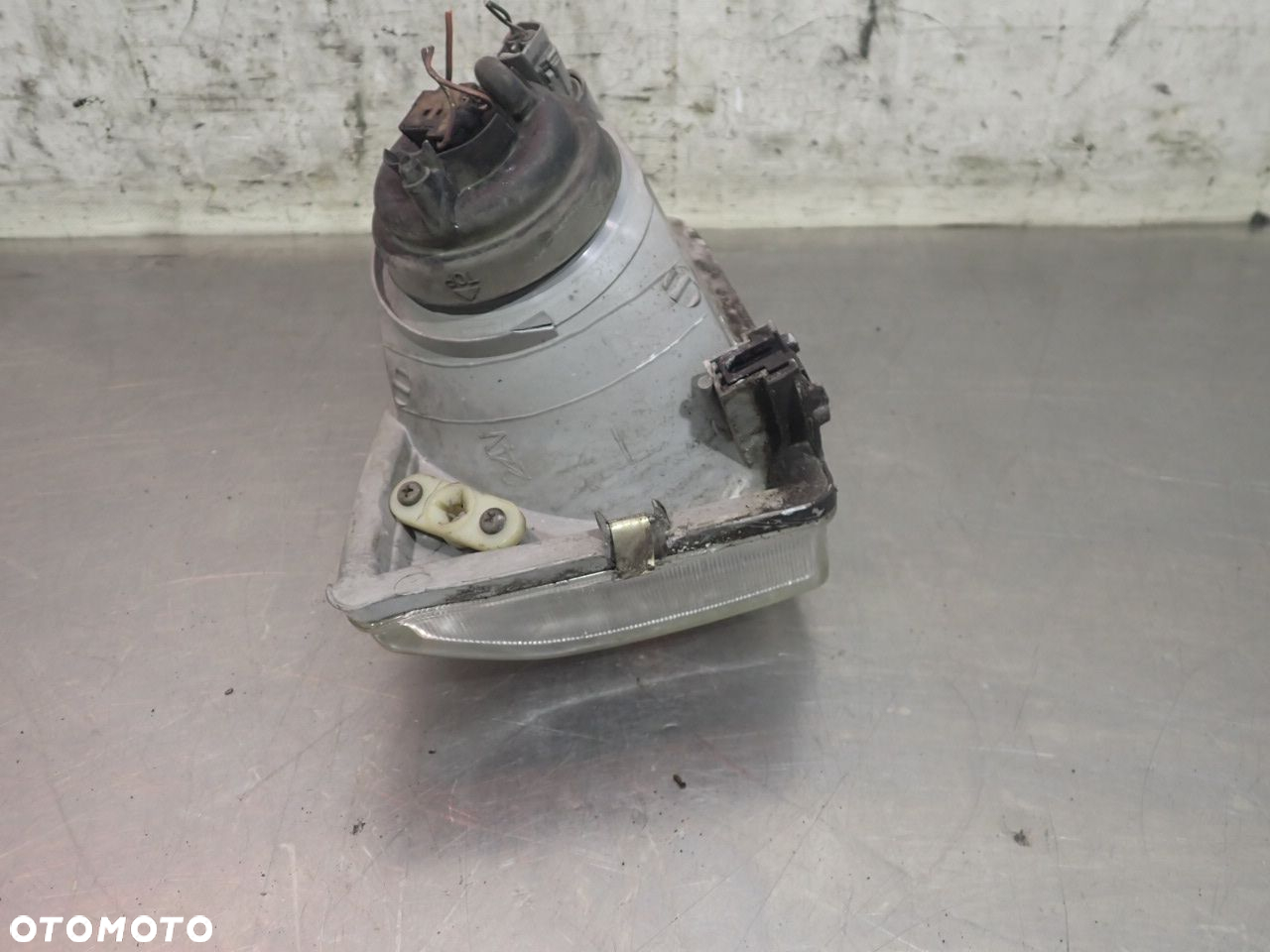 LAMPA LEWA PRZEDNIA TOYOTA STARLET V - 5