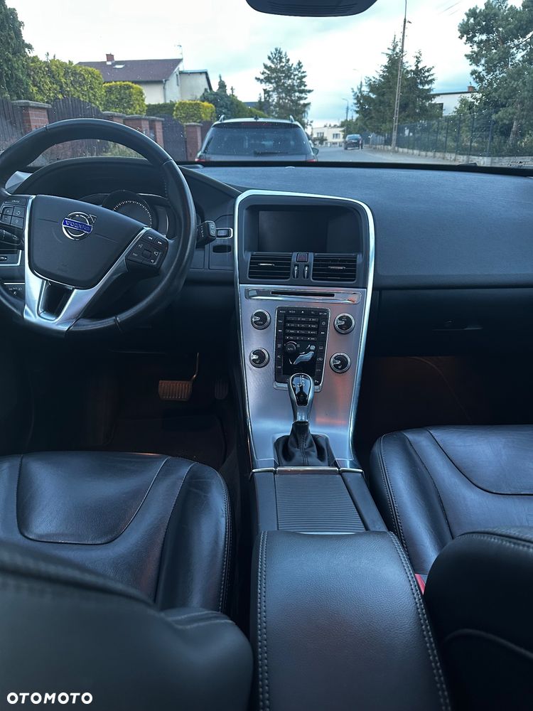 Volvo XC 60 D4 Momentum Pro - 15