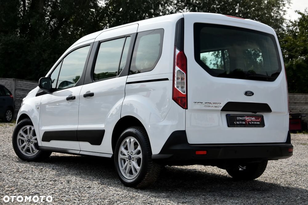 Ford Tourneo Connect 1.5 EcoBlue Start-Stop Titanium - 4