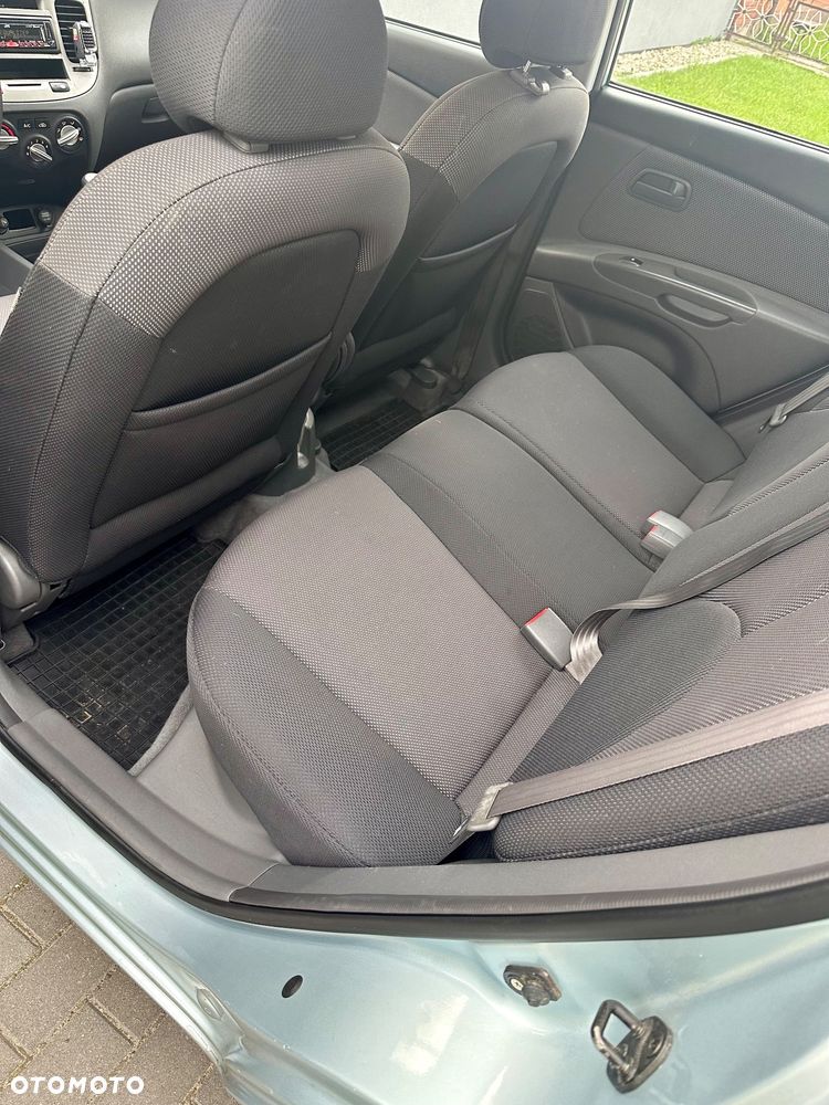 Kia Rio 1.5 CRDi EX - 11