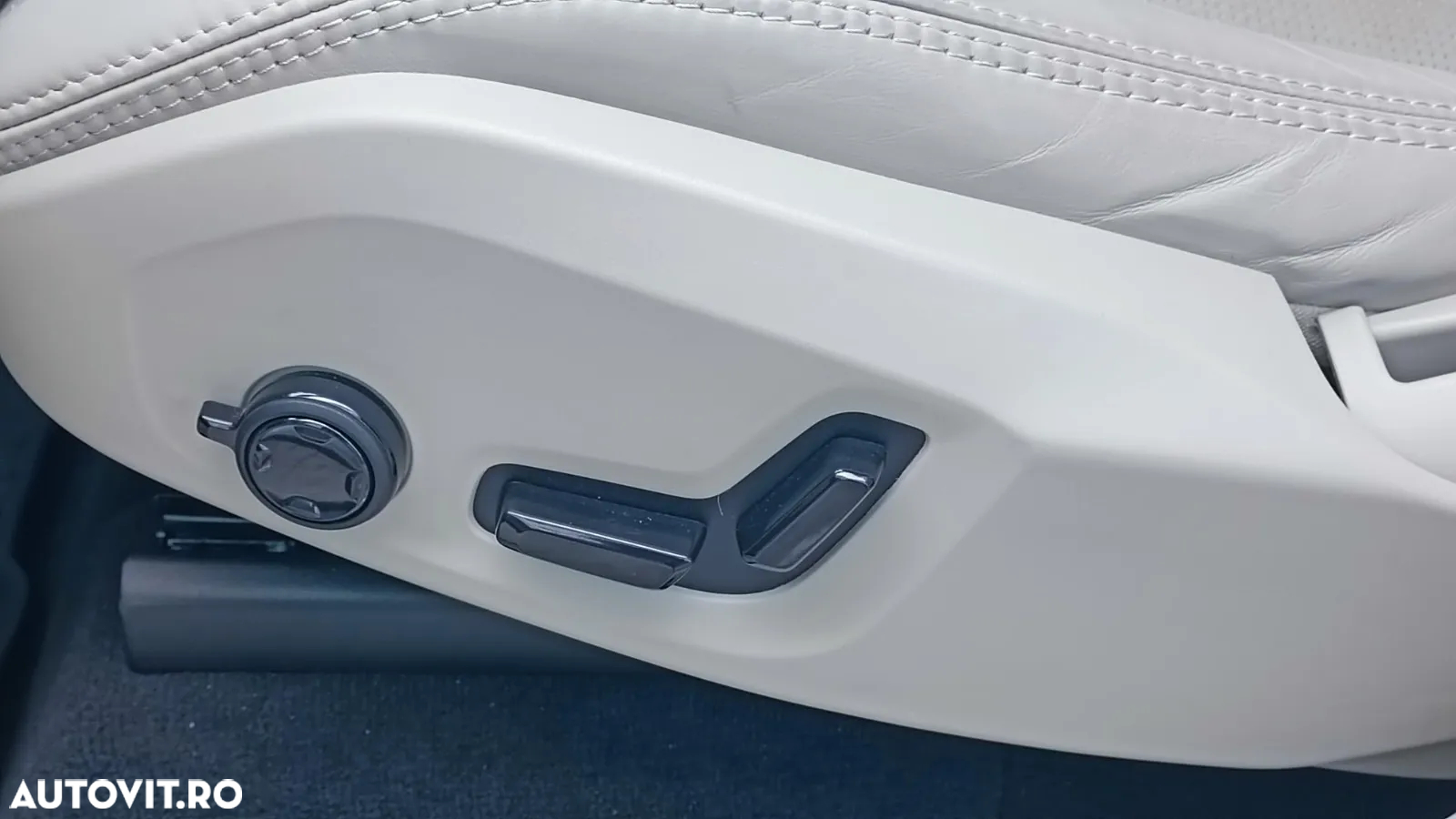 Volvo XC 90 - 12