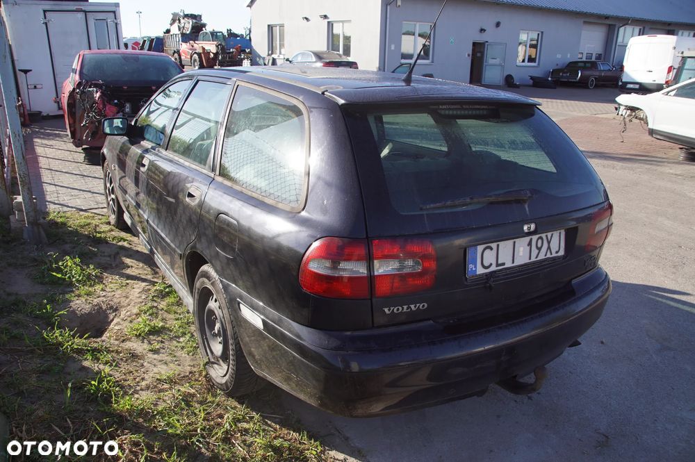 Auto na części - Volvo V40 I Lift 1.9 Di 115 KM D4192T3 M56 2003R Silnik Skrzynia Drzwi Szyba Maska Klapa Zderzak Lusterko Deska Kokpit Sensor Moduł Licznik Kierownica - 5