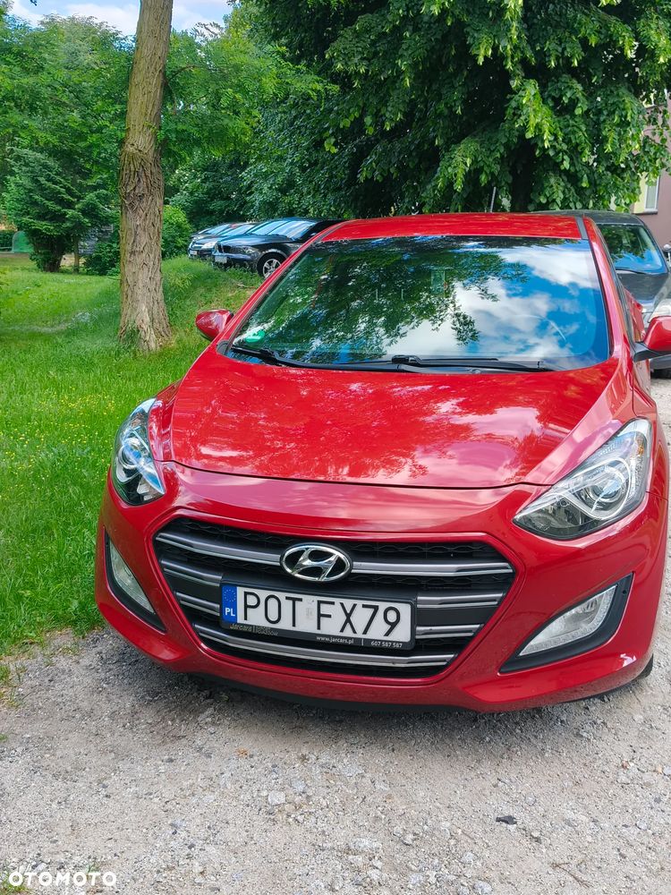 Hyundai i30 blue 1.6 GDI Passion - 1