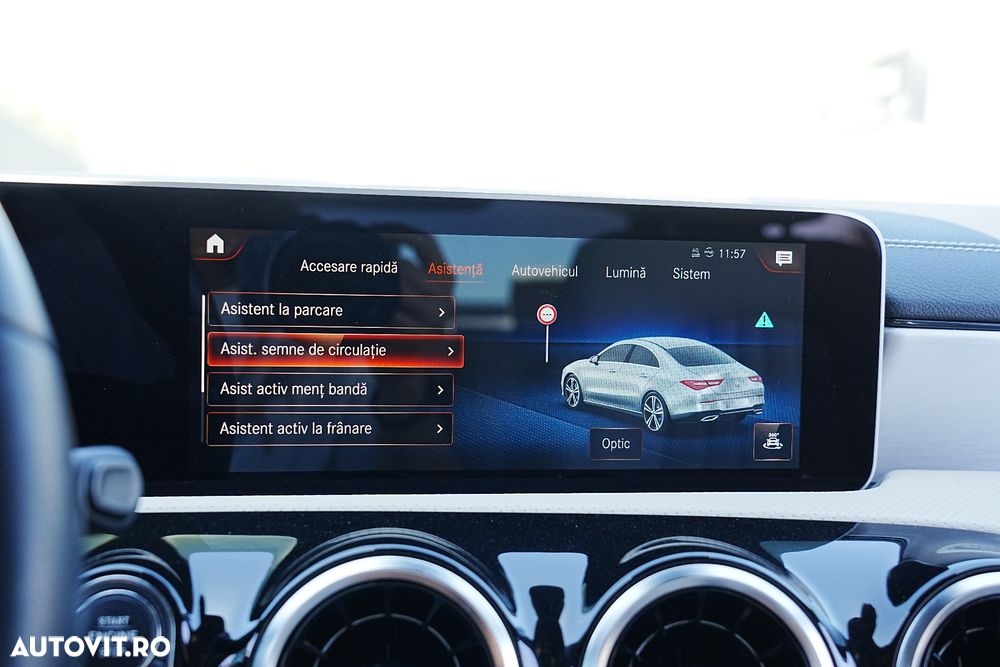 Mercedes-Benz CLA 200 SB Aut. - 32