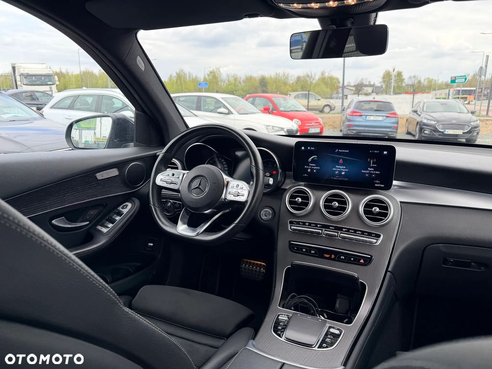 Mercedes-Benz GLC 200 4Matic 9G-TRONIC AMG Line - 21