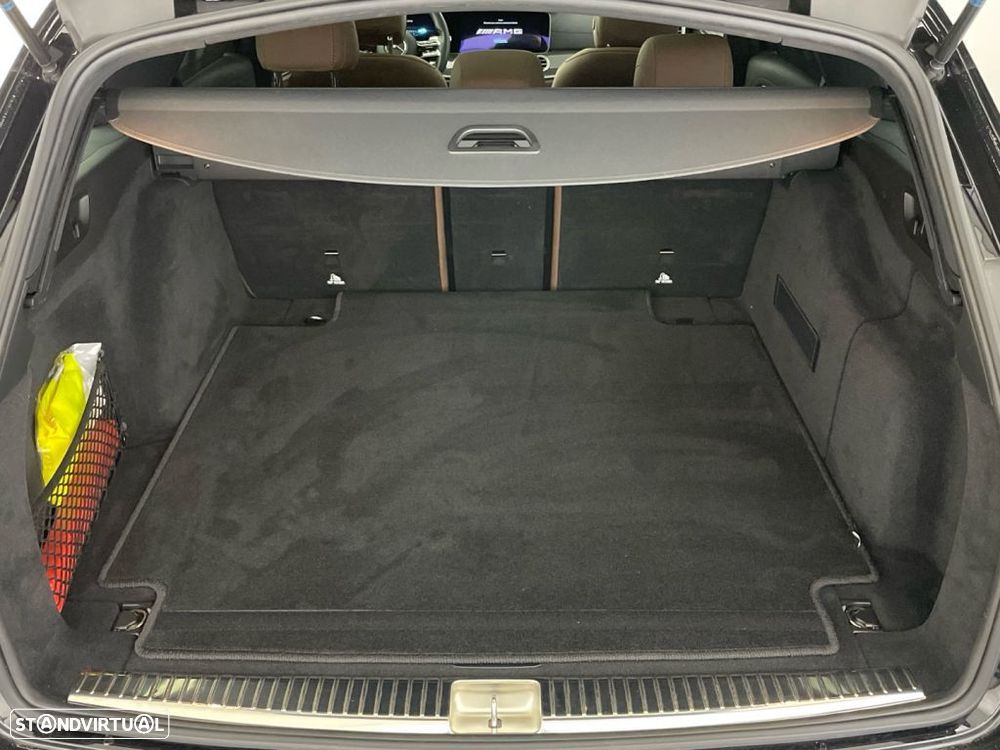 Mercedes-Benz E 53 AMG 4Matic+ - 13