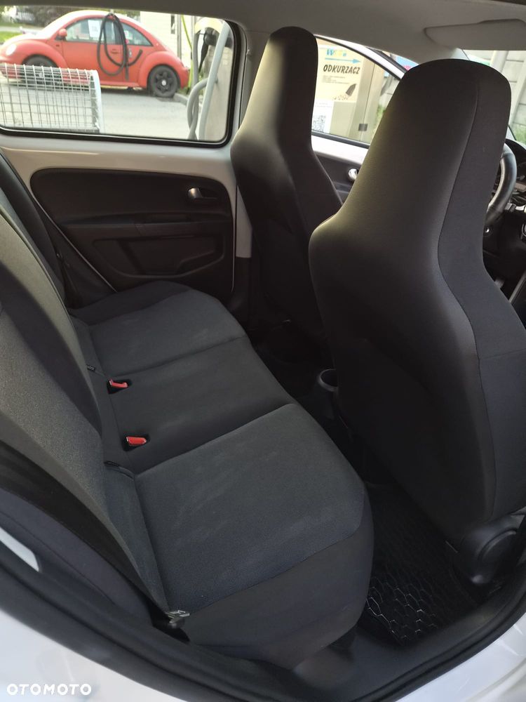 Volkswagen up! 1.0 move - 18