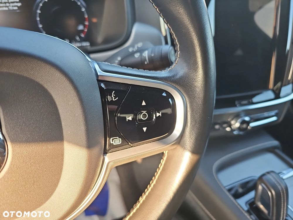 Volvo V90 B4 B R-Design - 18