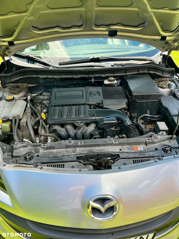 Mazda 3 1.6 Exclusive + - 24