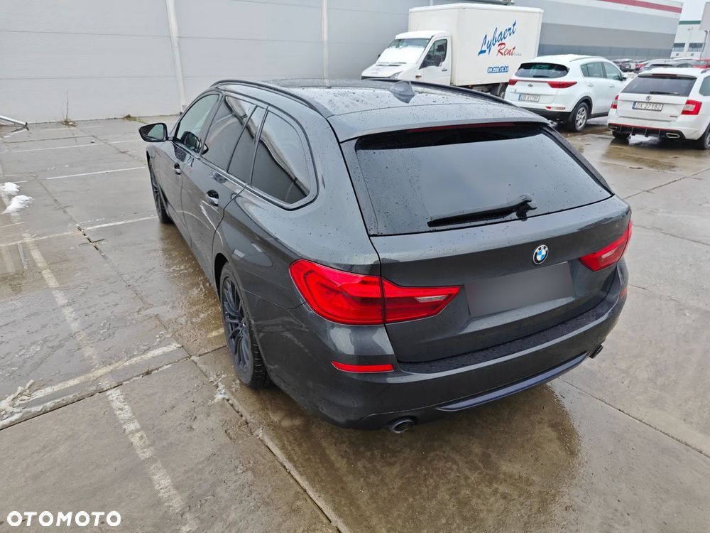BMW Seria 5 520d xDrive Sport Line - 3