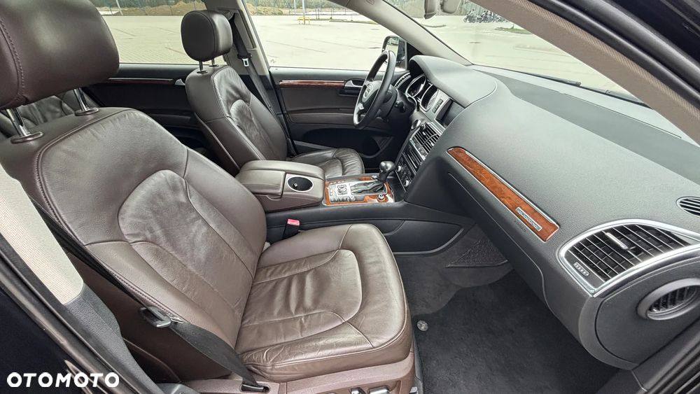 Audi Q7 3.0 TFSI Quattro Tiptronic - 23