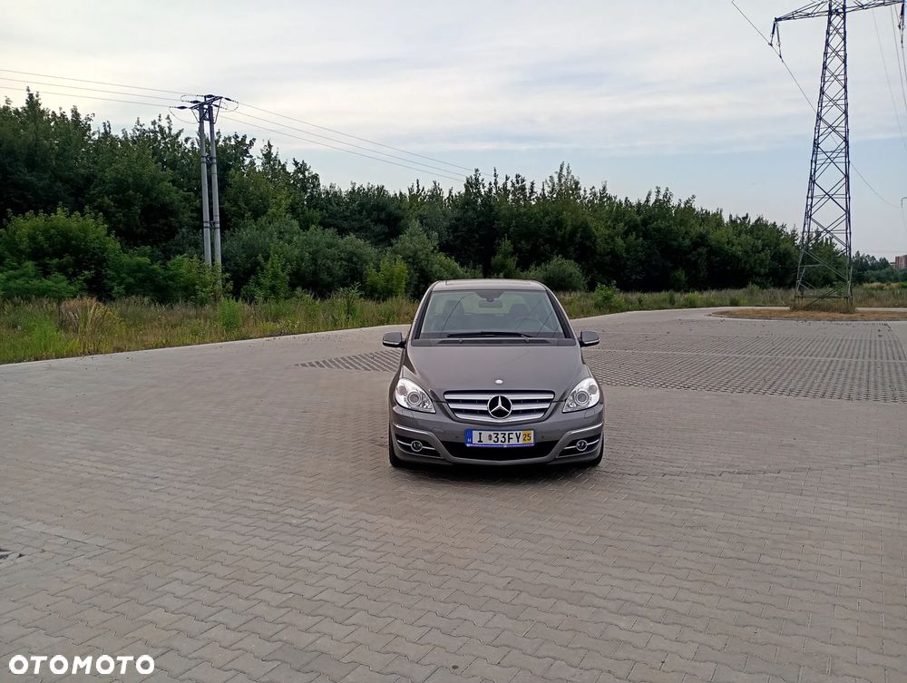 Mercedes-Benz Klasa B 200 CDI Autotronic Grand Edition - 16