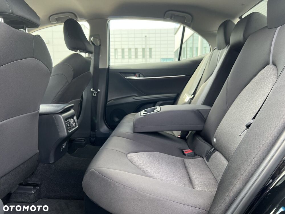 Toyota Camry 2.5 Hybrid Comfort CVT - 10