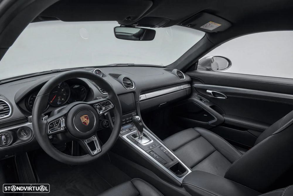 Porsche 718 Cayman - 13