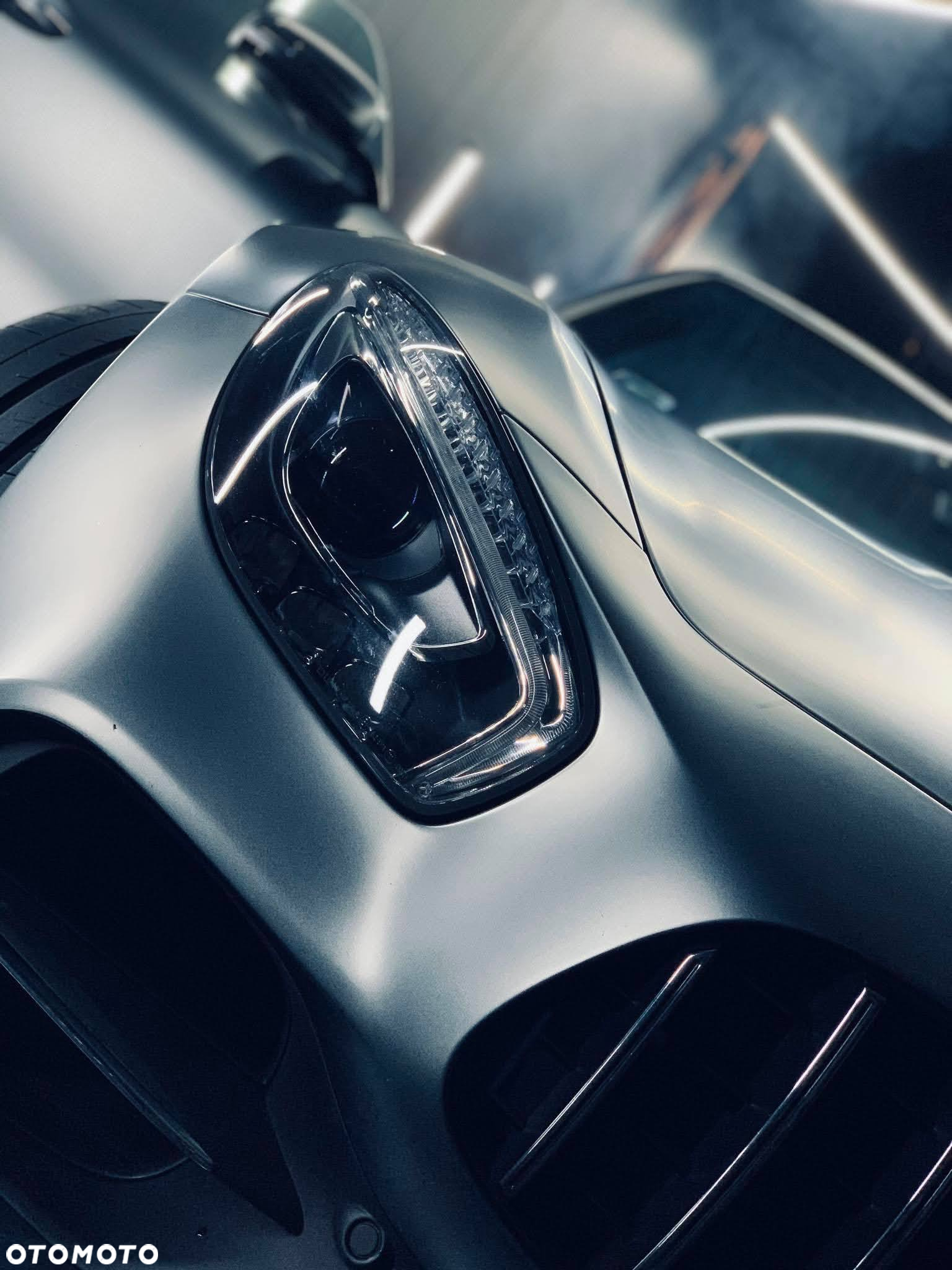 Mercedes-Benz AMG GT - 6
