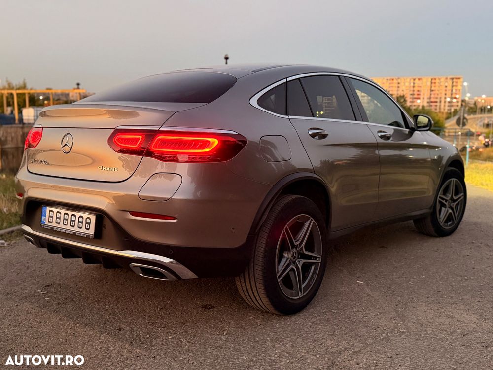 Mercedes-Benz GLC Coupe 300 4MATIC MHEV - 17